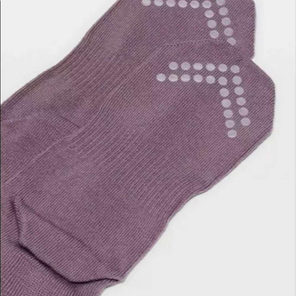 Lululemon Savasana Sock Size M/L - NWT last pair - Picture 4 of 13